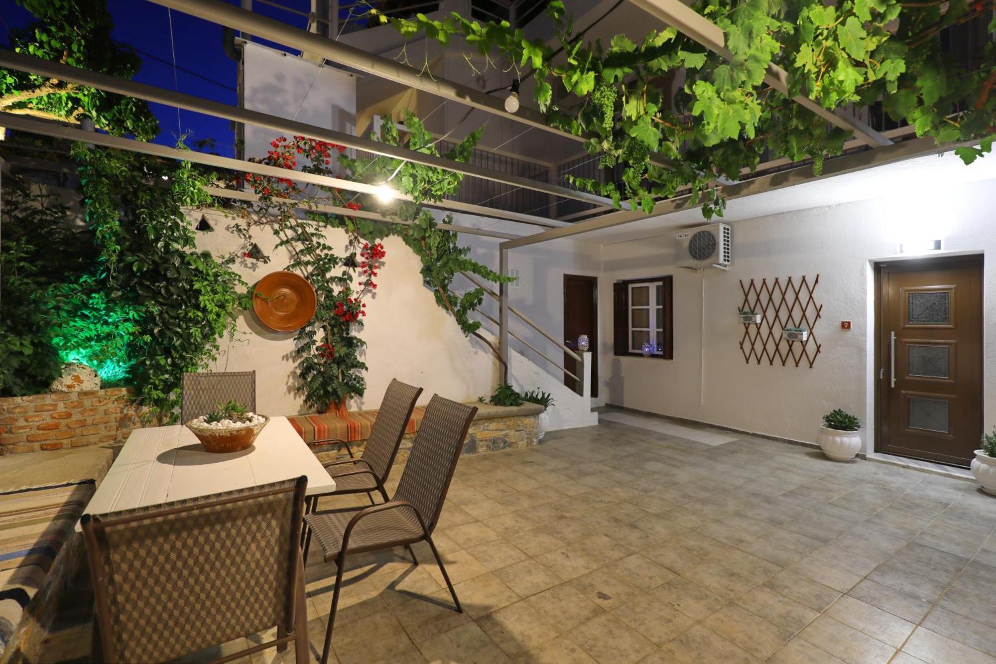 Apartment Tsoukalaria